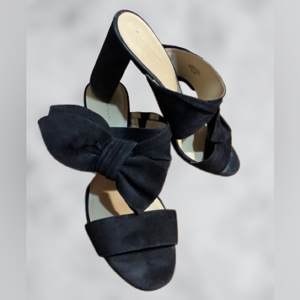 Ann Taylor suede, bow sandal/shoe, sz 8 1/2